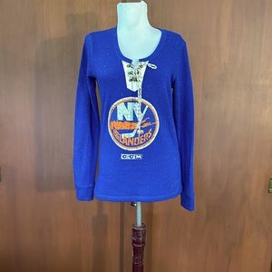 CCM NY Islanders lace up top